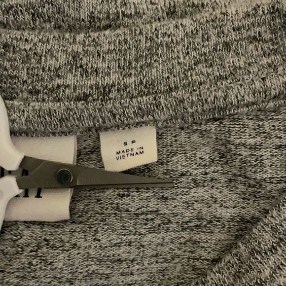 GAP Oversized Sleeveless Scoop Neck Top Size Small - Picture 8 of 11